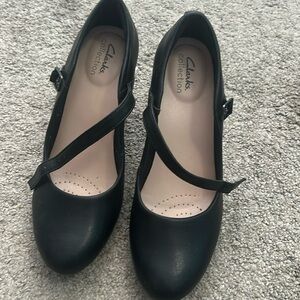 Black Mary Jane Ambyr heels - Clark’s - Size women’s 9